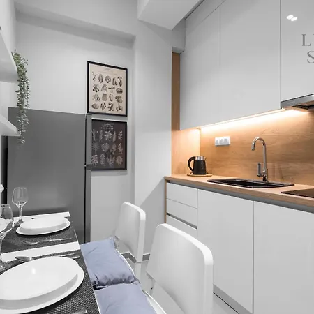 Bonsai Apartments, The Luxury 아파트
